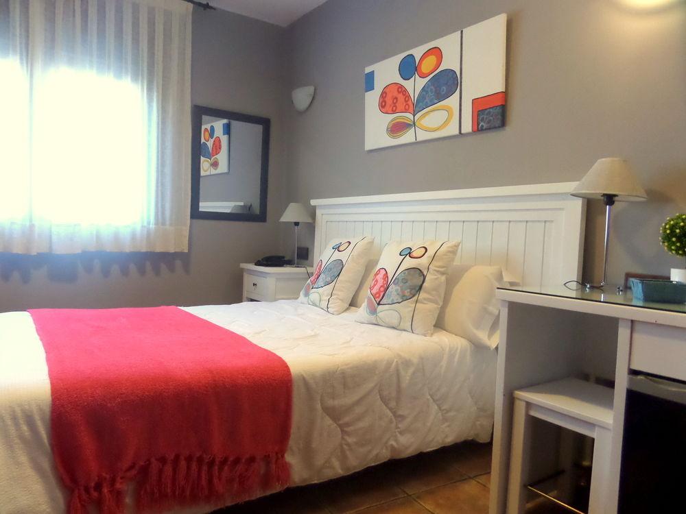 Hotel Medina De Толедо Екстериор снимка