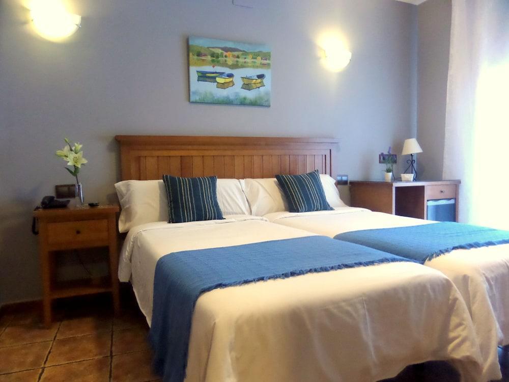 Hotel Medina De Толедо Екстериор снимка