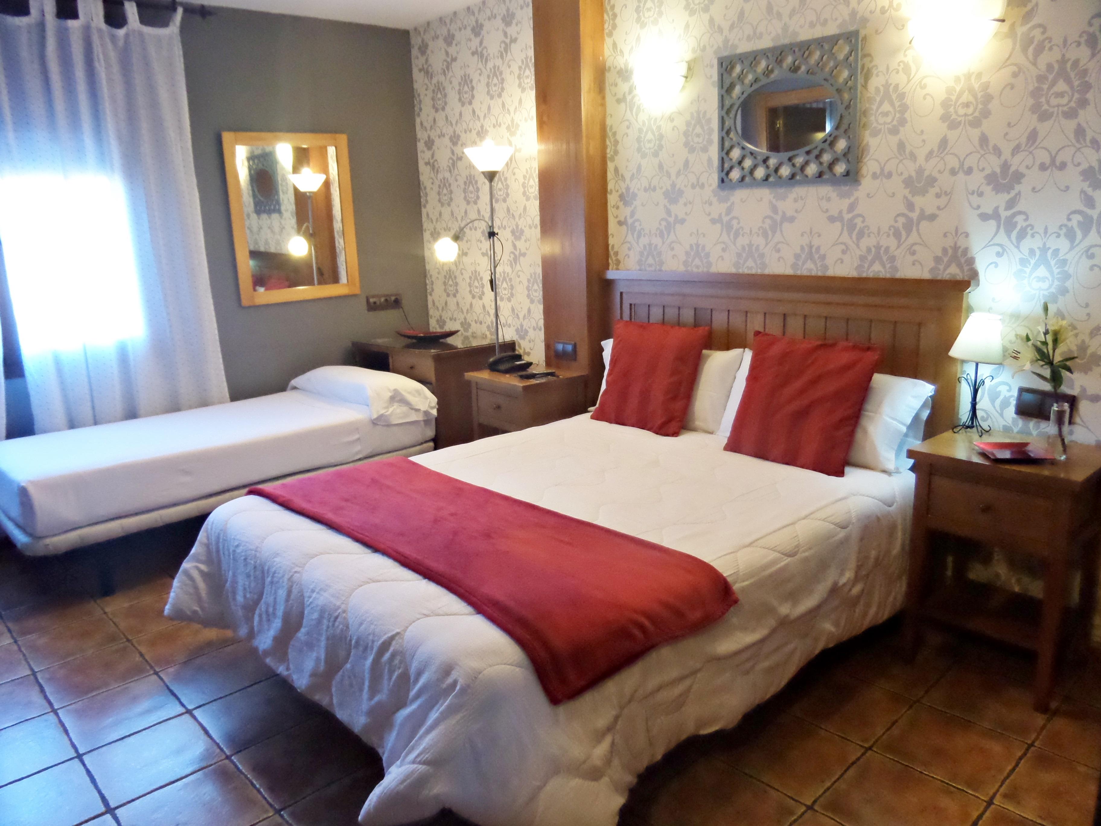 Hotel Medina De Толедо Екстериор снимка