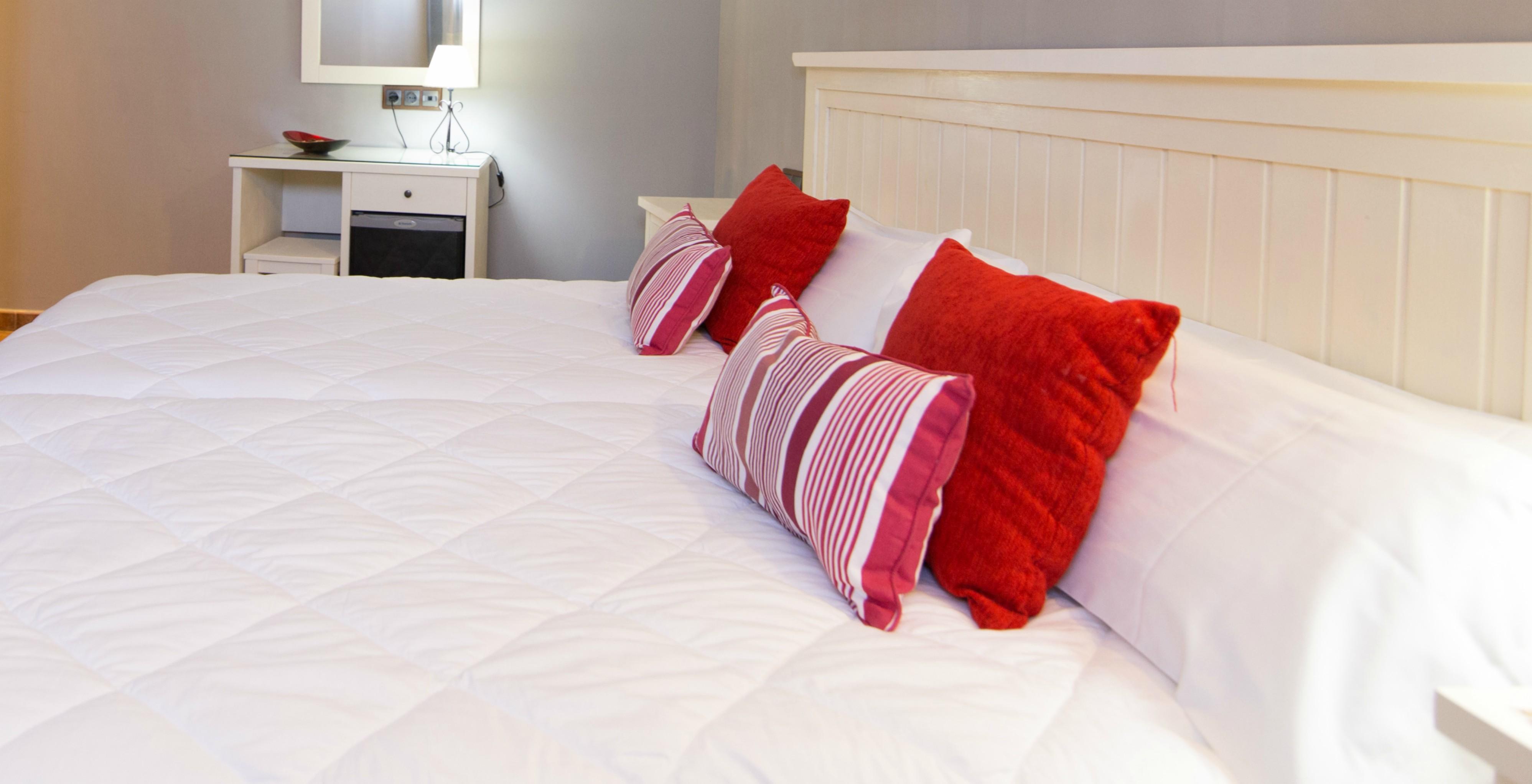 Hotel Medina De Толедо Екстериор снимка