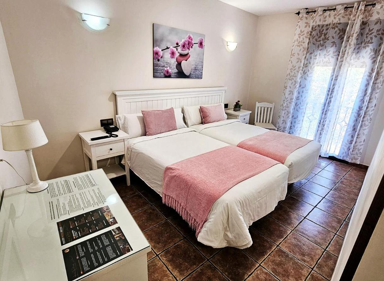 Hotel Medina De Толедо Екстериор снимка