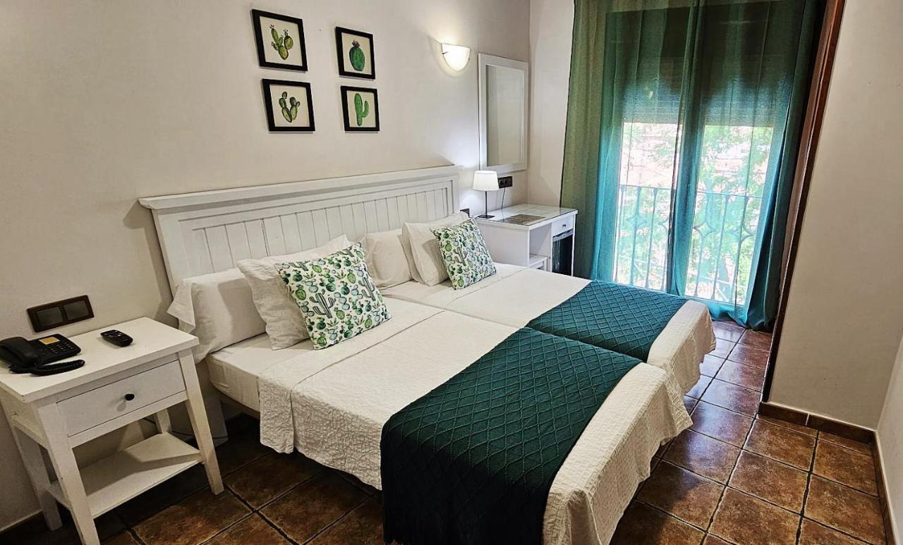 Hotel Medina De Толедо Екстериор снимка